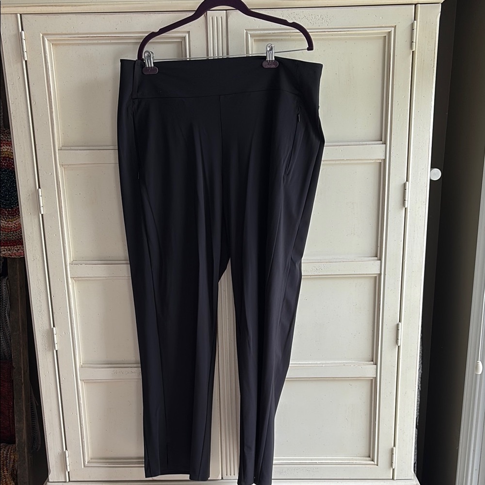 Athleta Black Ankle Pants